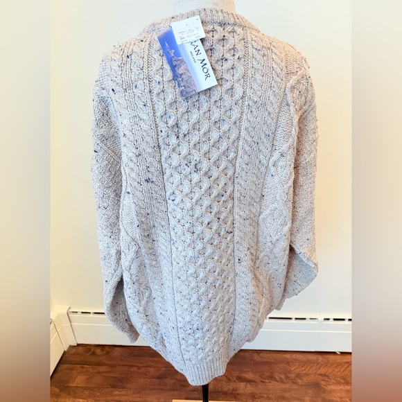 NEW - Made in Ireland wool ARAN MOR Ladies Honeycomb knit Sweater oat colour - Picture 3 of 16